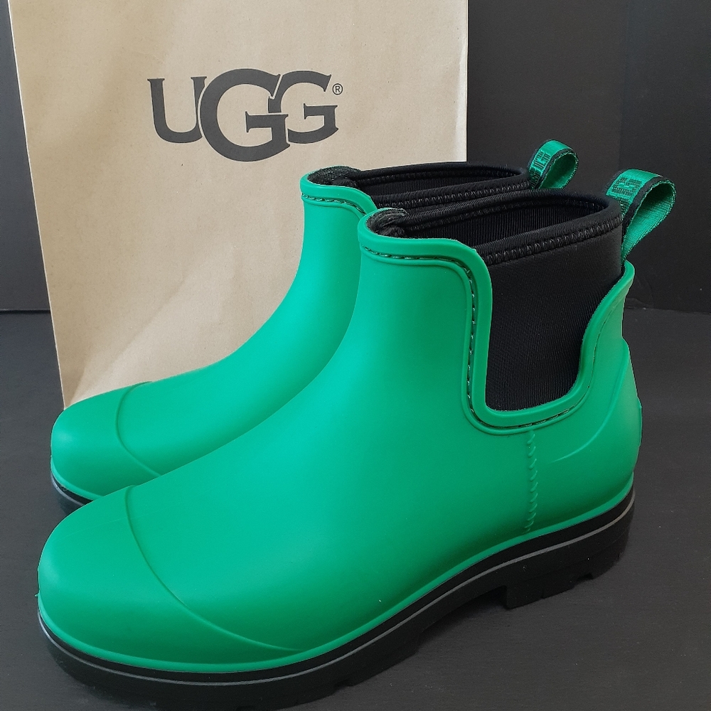UGG Droplet Rainboots Sz 6